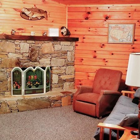 Tanglewood Motel And Log Cabins Maggie Valley Exterior photo